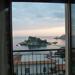 https://mazzaro-isola-bella.sicilyhotelsitaly.net